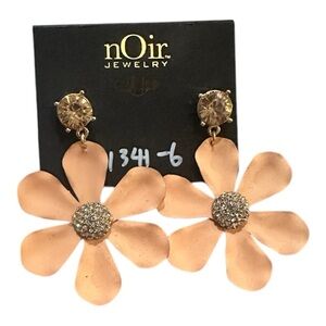 Noir Jewelry Daisy Drop Earrings - New